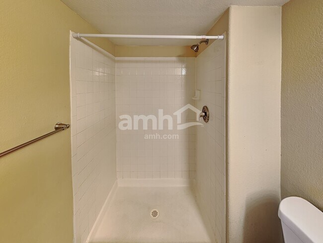 Building Photo - 4712 Sebring Dr