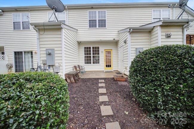 Building Photo - 5037 Sunset Ridge Ct