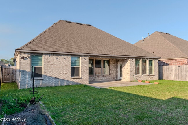 Building Photo - 119 Deer Lake Ln