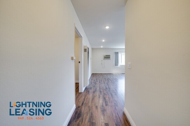 Building Photo - 6543 Sepulveda Blvd