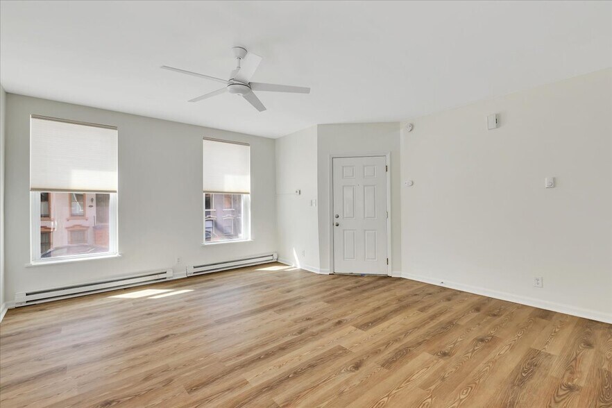 Building Photo - 149 Jay St