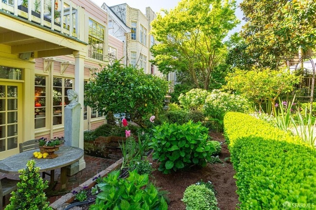 Building Photo - 67 Divisadero St