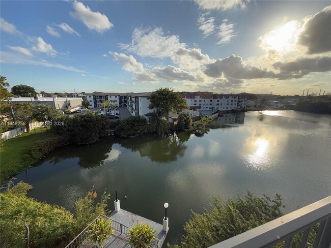 Building Photo - 7105 W 13th Ave