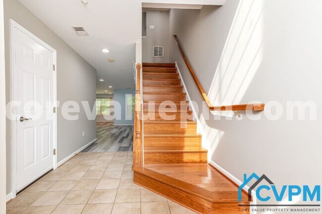 Building Photo - 806 Emory Ct