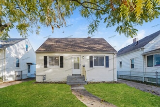 Building Photo - 14100 Clifford Ave