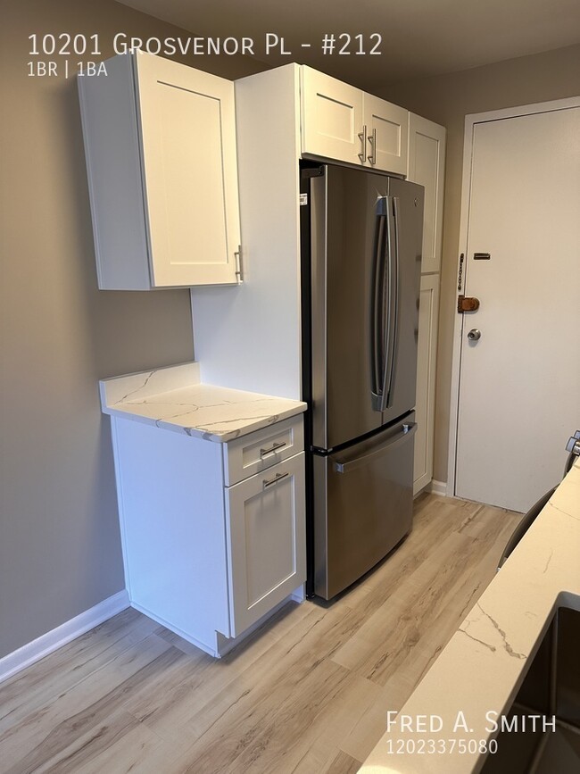 Building Photo - Newly renovated North Bethesda one bedroom...