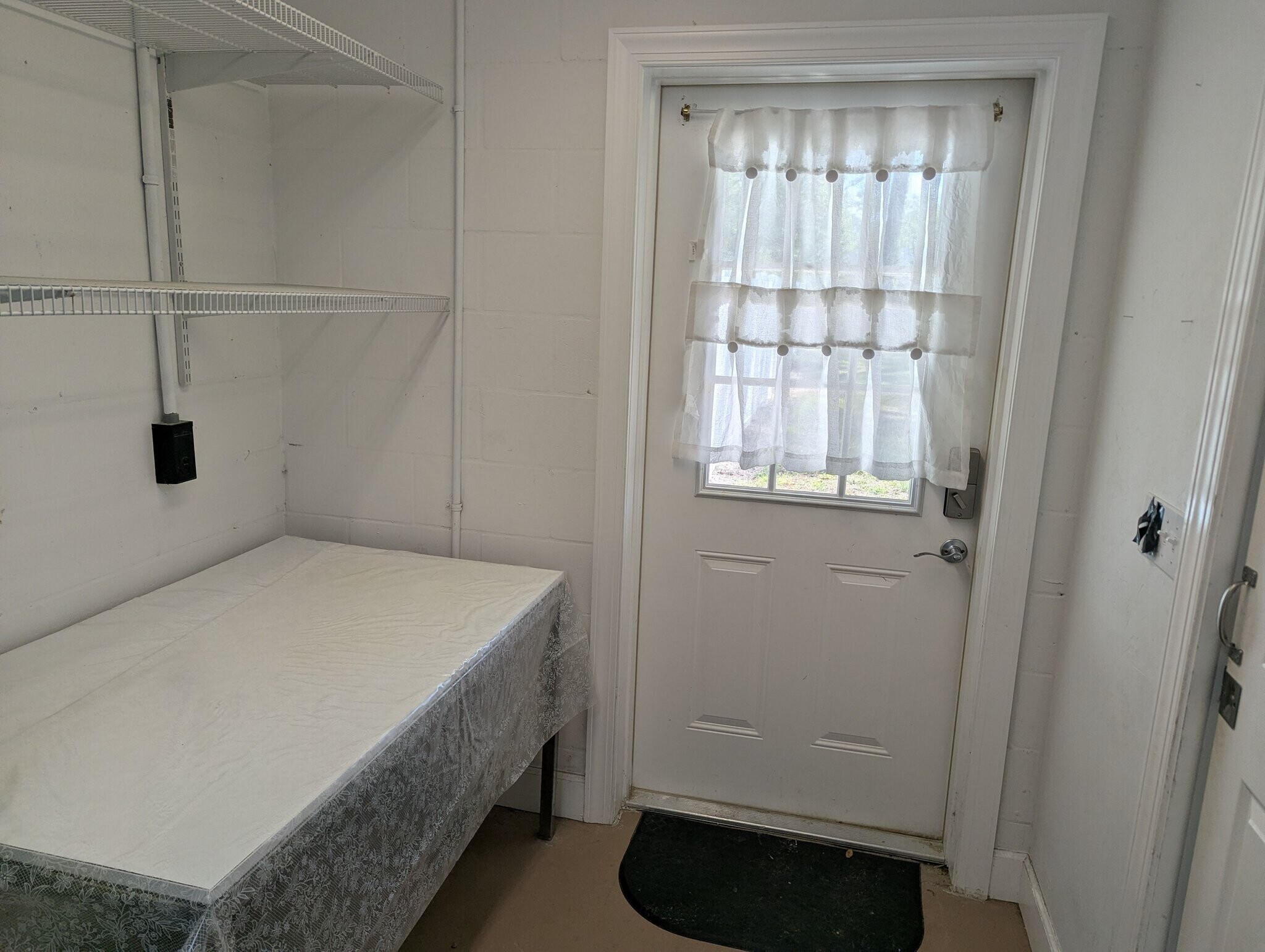 Building Photo - 7830 SW 97th Ave