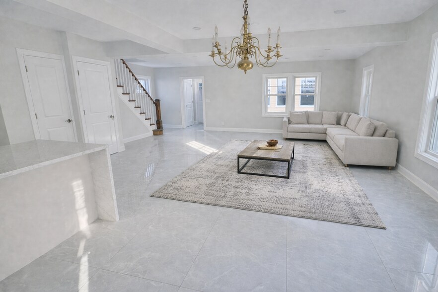 Building Photo - 32 Berkshire Rd