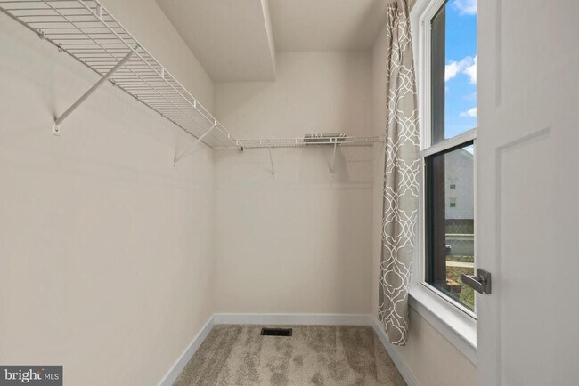 Building Photo - 1733 Dunnington Pl