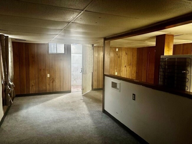 Building Photo - 216 1st St