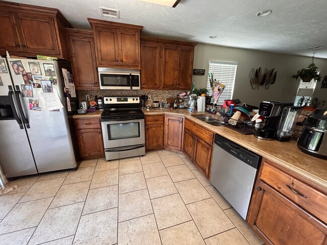 Building Photo - Italian Estates Property Management