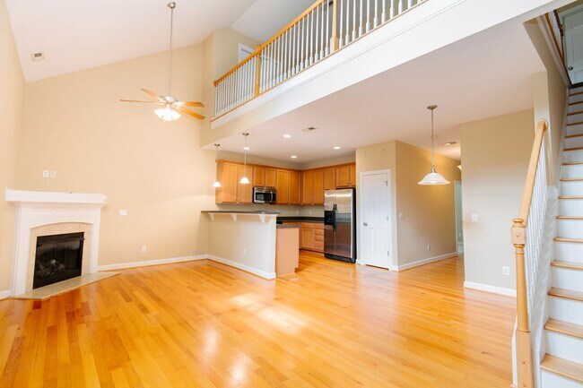 Building Photo - Charming Townhome in the Heart of Wake Forest!