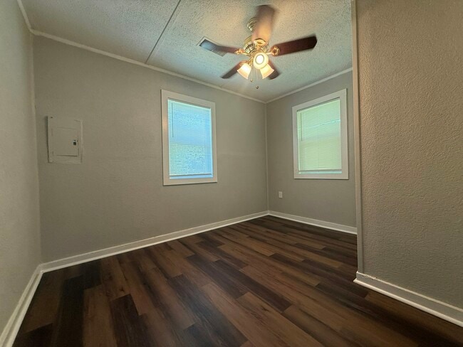 Building Photo - 3637 Winston Dr