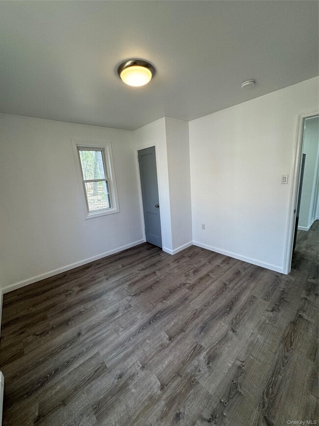 Building Photo - 52 Sarine Rd