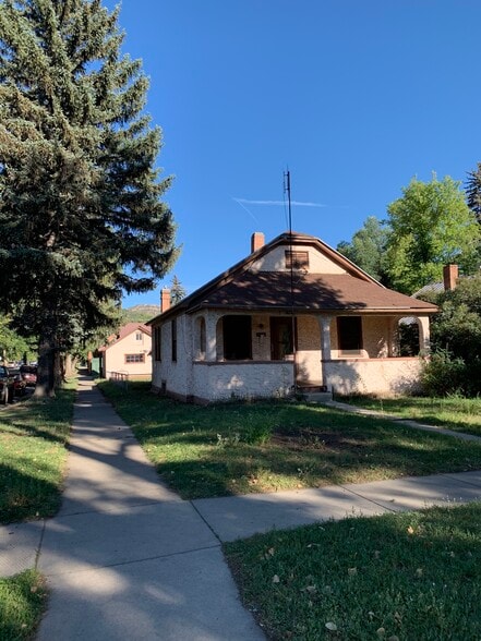 Primary Photo - 476 E 3rd Ave