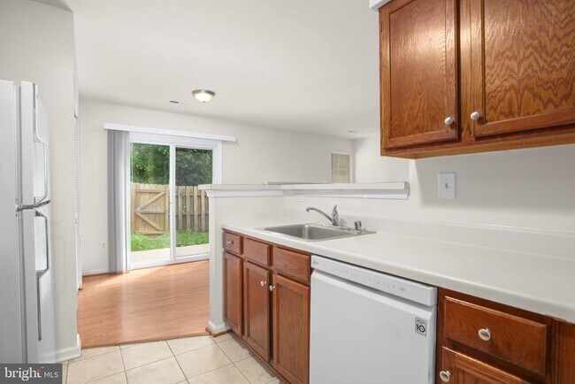 Building Photo - 502 Wind Ridge Dr