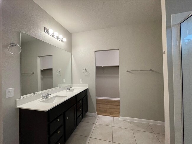 Building Photo - 6717 Ranchito Dr