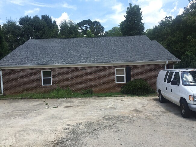 Primary Photo - 230 Wood Ave