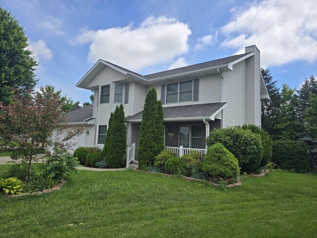 Building Photo - 4710 Donald Dr