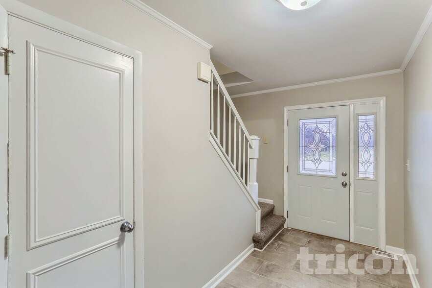 Building Photo - 155 Ramblewood Ln