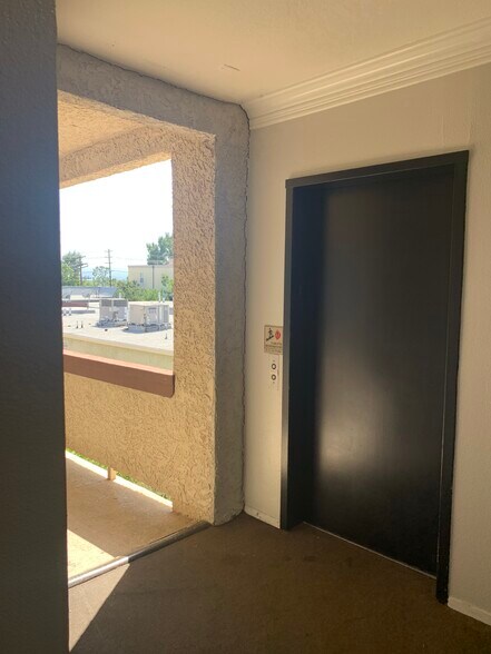 Building Photo - 19029 Nordhoff St