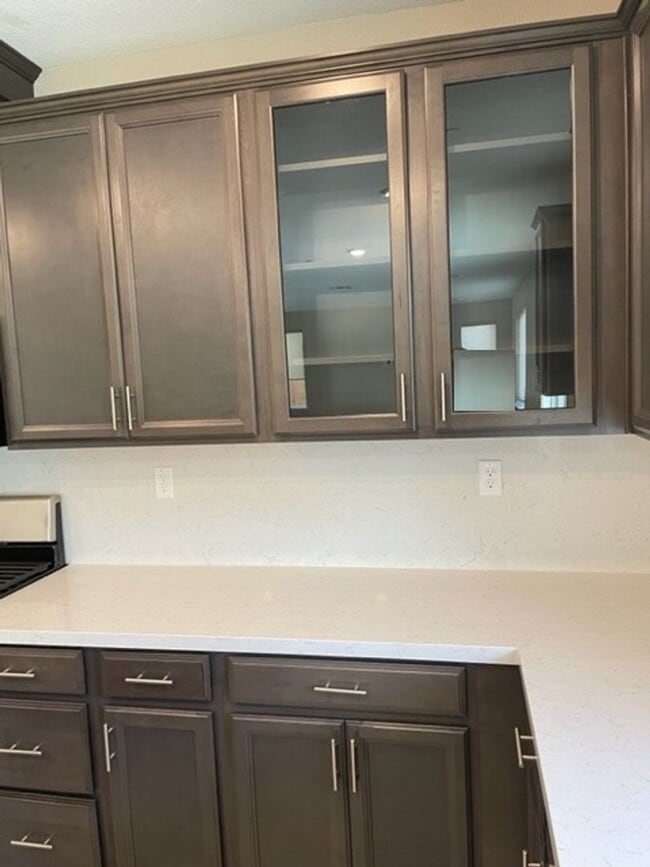 Building Photo - Newer Home with Owned Solar and 4 Bedrooms...