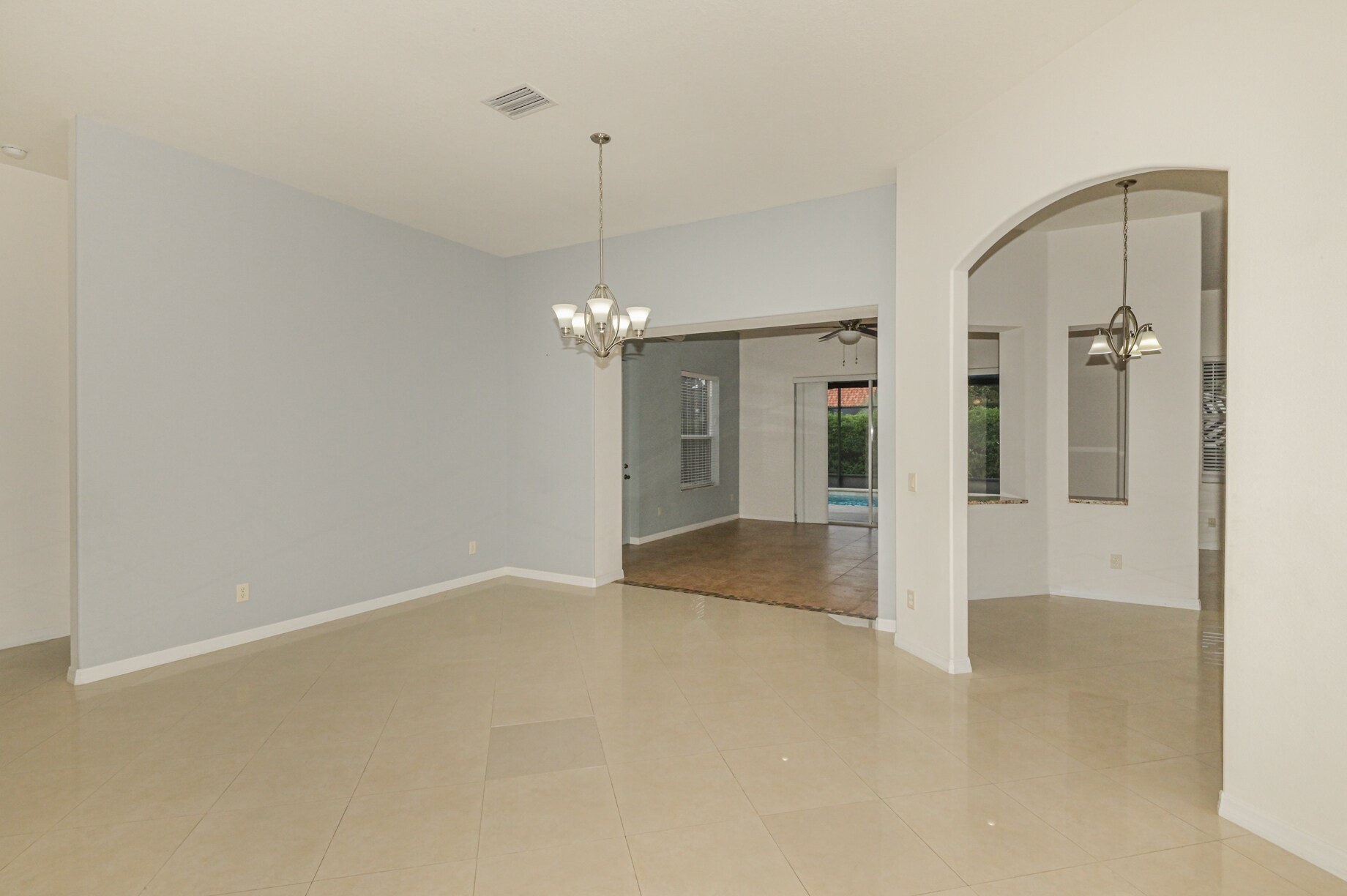 Living Room - 1896 N Ravenwood Pt