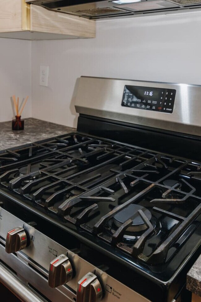 Building Photo - 3508 Tarpis Ave