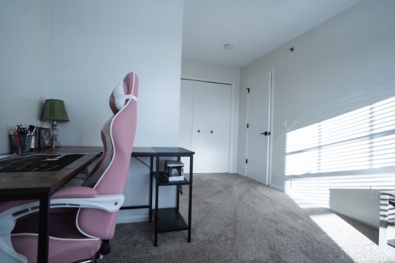 Building Photo - 24557 Superior Dr