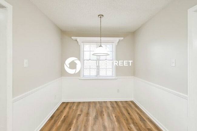 Building Photo - 3 Bedroom Pet-Friendly Home in Bartlett, TN with Main Street Renewal