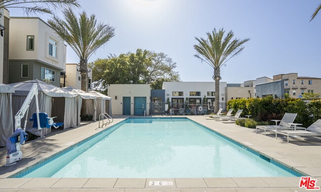 Building Photo - 756 Daniel Freeman Cir