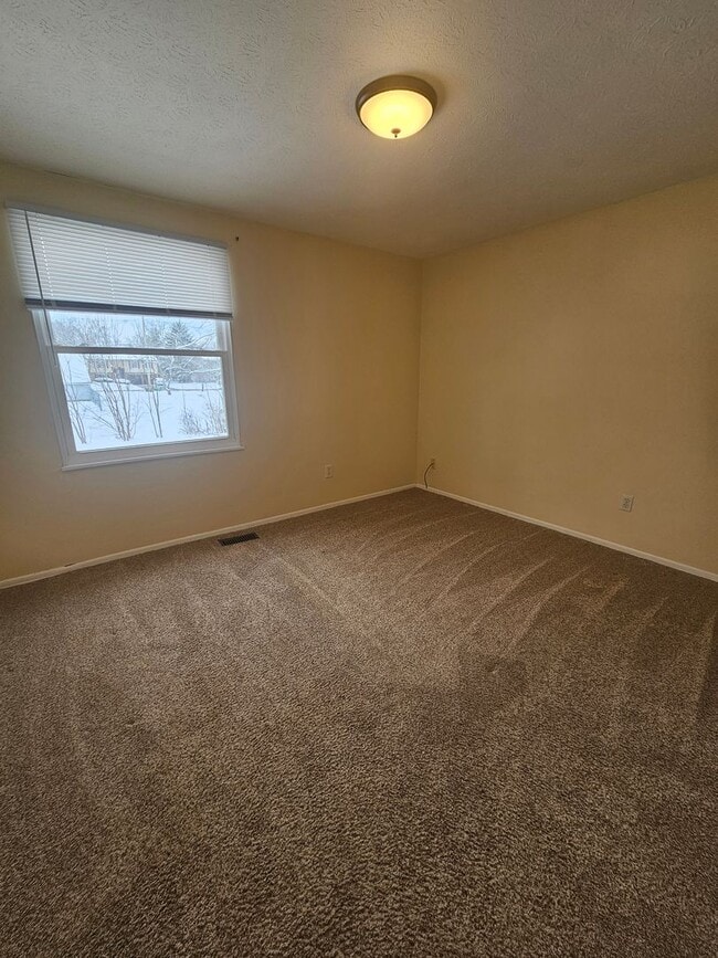 Building Photo - 5458 Celeste View Dr