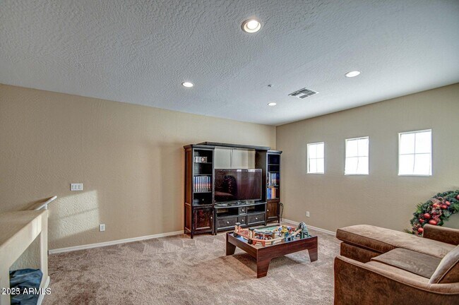 Building Photo - 15039 W Highland Ave