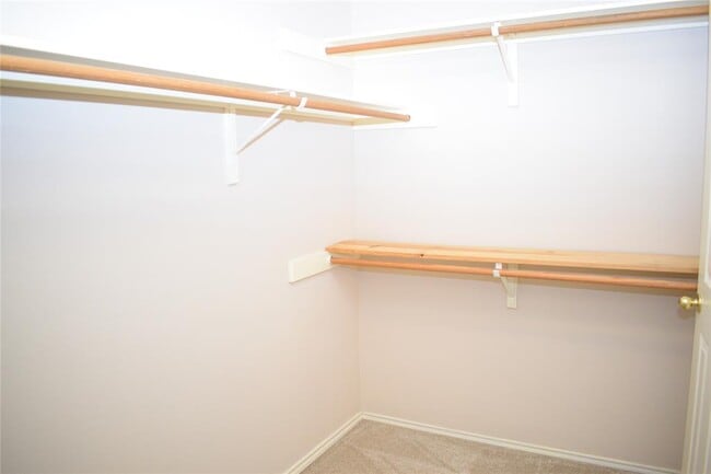 Building Photo - 3810 Newland Dr