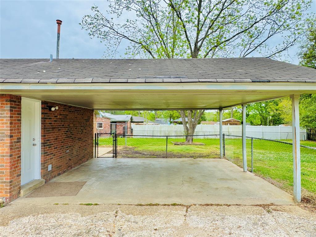 Building Photo - 502 Adler Dr