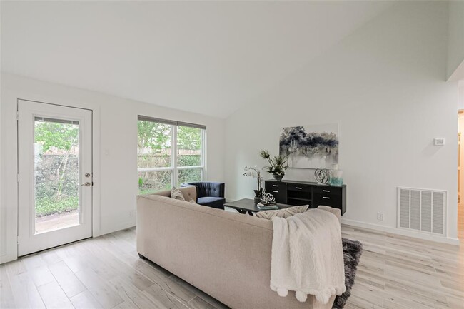 Building Photo - 2314 Silver Sage Dr