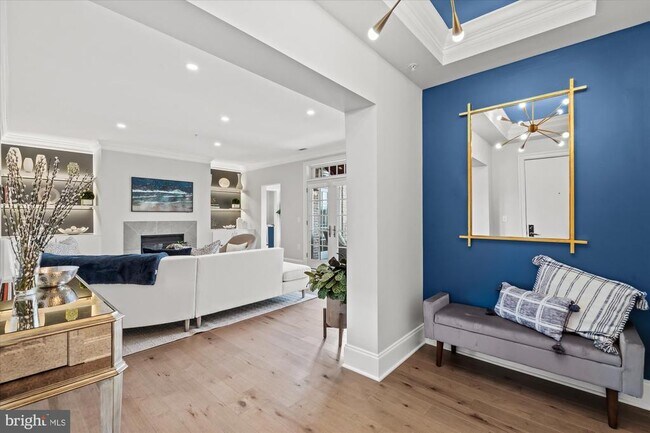 Building Photo - 600 Second St