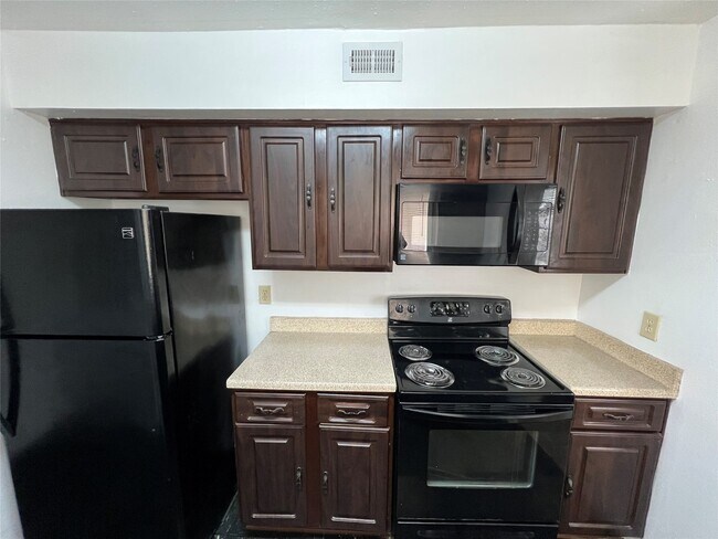 Building Photo - 8048 Sands Point Dr