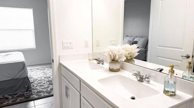 Building Photo - 5114 Armina Pl