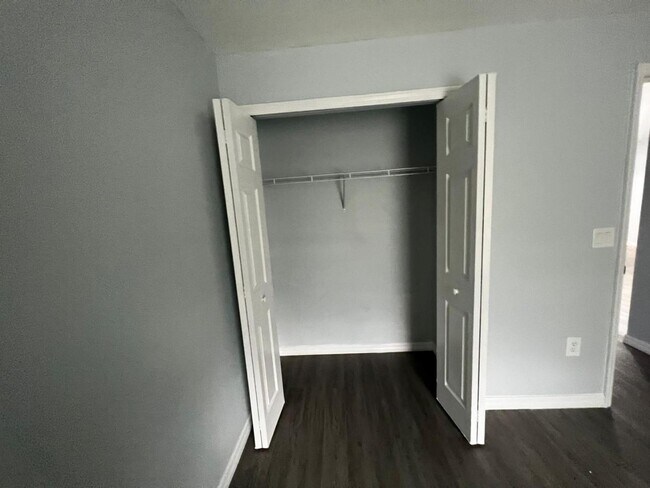 Building Photo - 4877 30th St SW