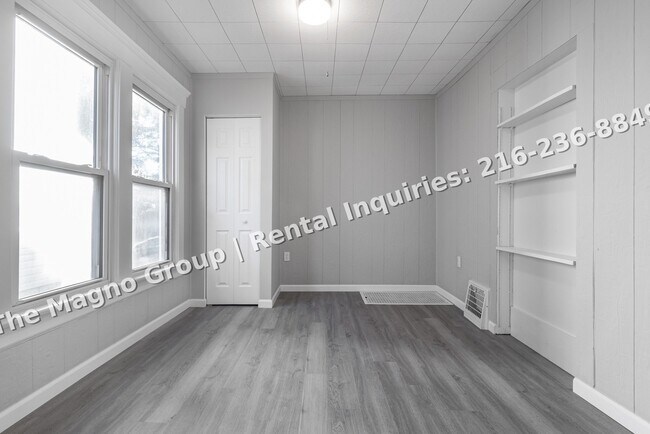 Building Photo - 312 Upland Ave