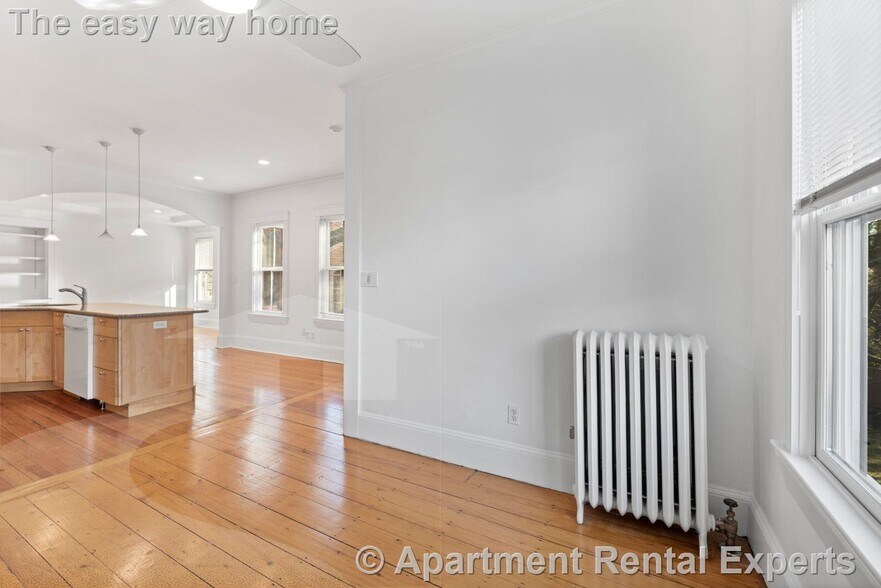 Building Photo - 30 Healey St