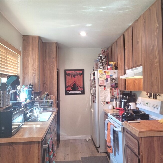 Building Photo - 23216 Orange Ave