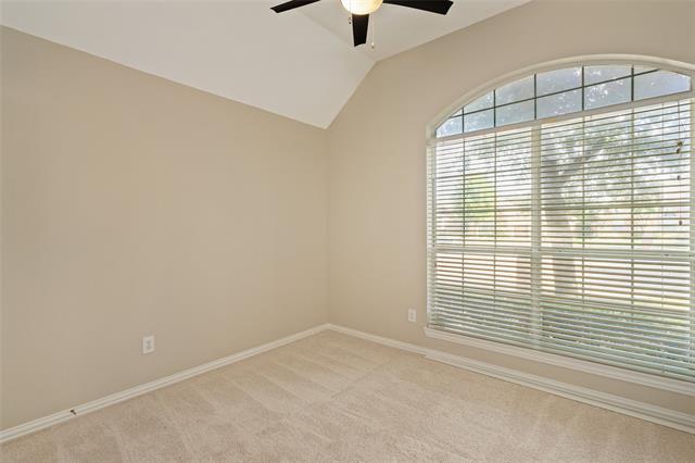 Building Photo - 114 Midcrest Dr