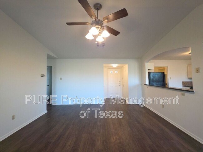 Building Photo - 304 McClendon Dr