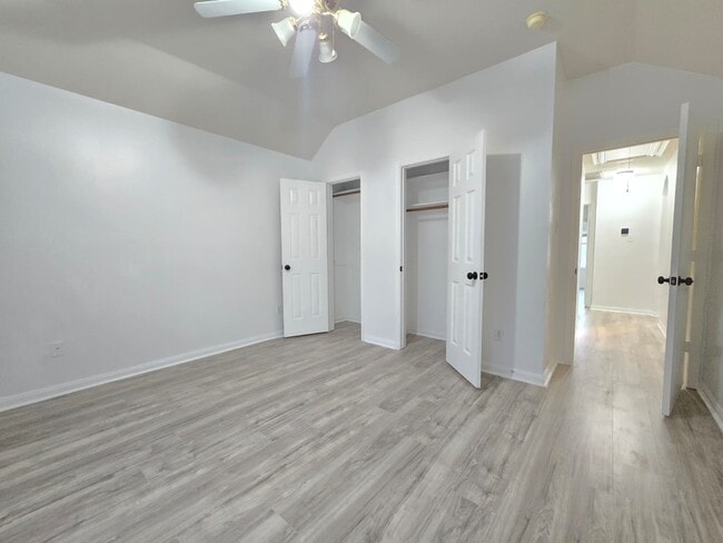 Building Photo - 6007 Bassetdale Ln