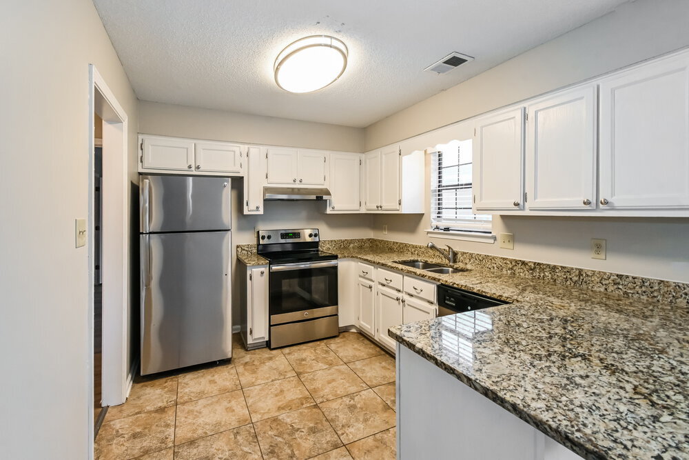 Building Photo - 2811 Maryland Cir E