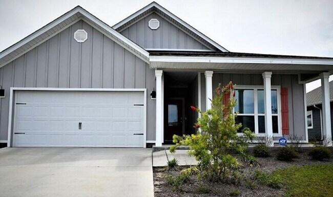 Bridge Harbor! 4 bedroom 2 bath home with... - Bridge Harbor!  4 bedroom 2 bath home with...