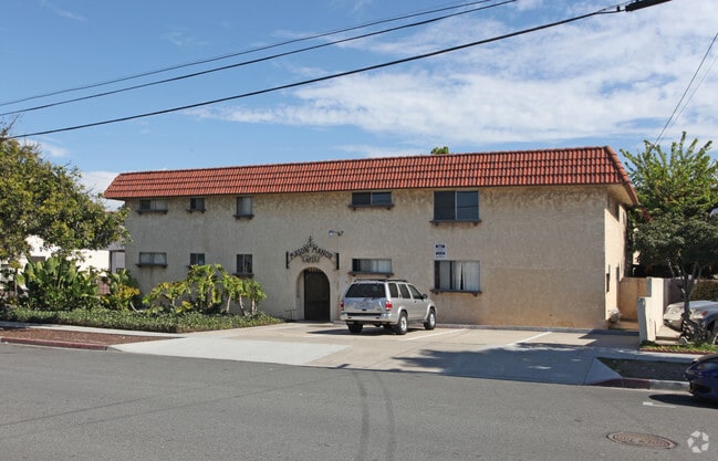 Primary Photo - Mason Manor Apartment