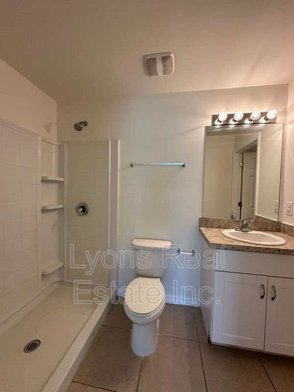 Building Photo - 5521 Gillot Blvd